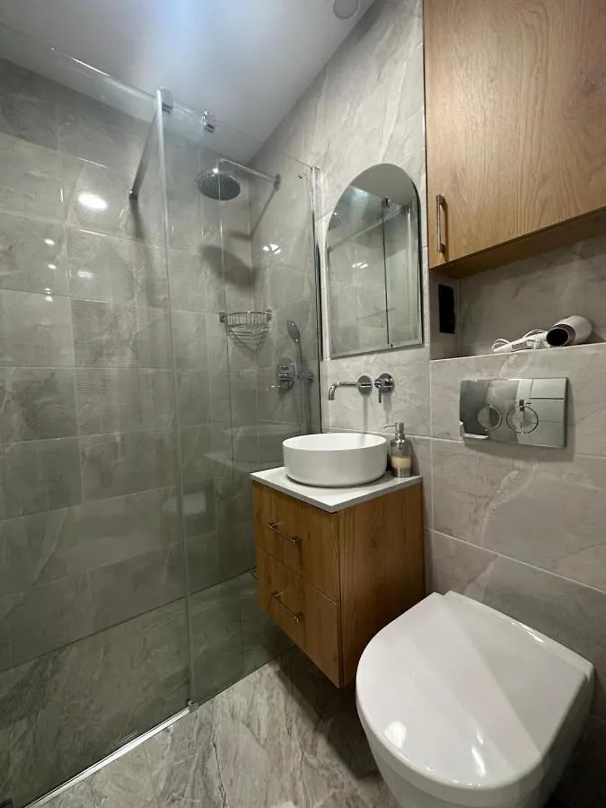 Mki Apartments - Zlota 69 Warsaw City Center Apartment